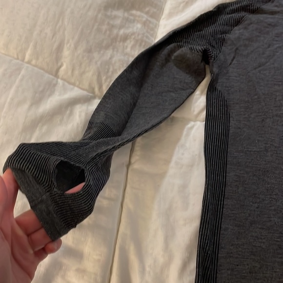 Worn once adidas running top smoke and animal free home - Picture 5 of 12